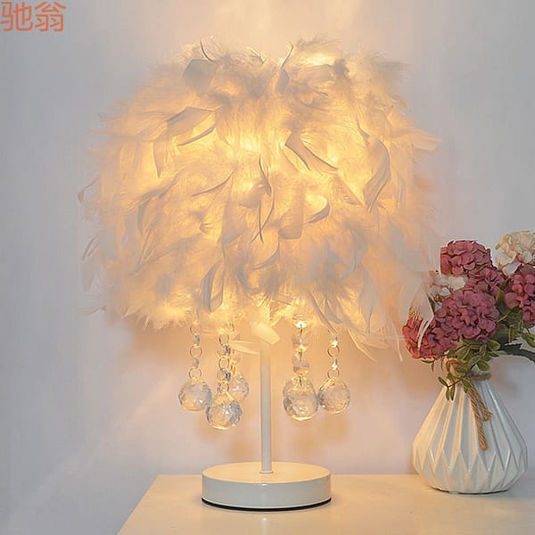 Q2W Feather Table Lamp Scandinavian Ins Style Bedroom Bedside Lamp B&b Decorative Night Light Popular Lamp Girl Dormitory Outfit