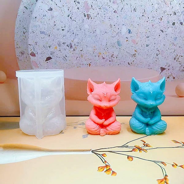 Meditation Stereoscopic Fox Candle Mold 3D Meditation Fox Cartoon Aromatherapy Gypsum Ornaments Silicone Mold