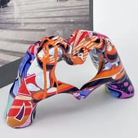 small-size-graffiti-hand-to-heart-type-a