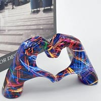 small-size-graffiti-hand-to-heart-type-b